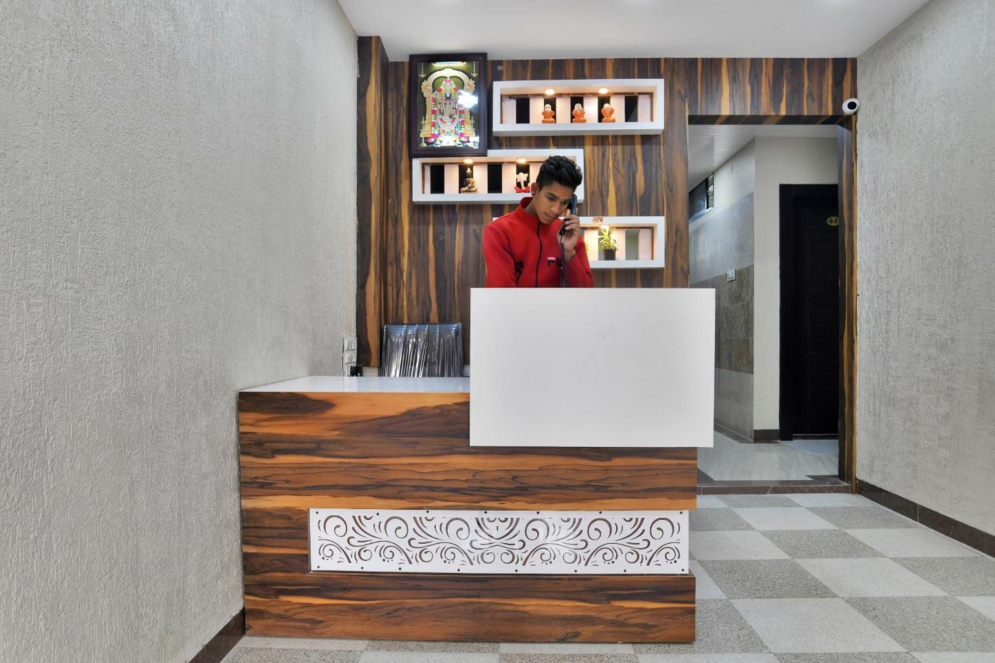 Hotel O Zodiac Indore Exteriör bild
