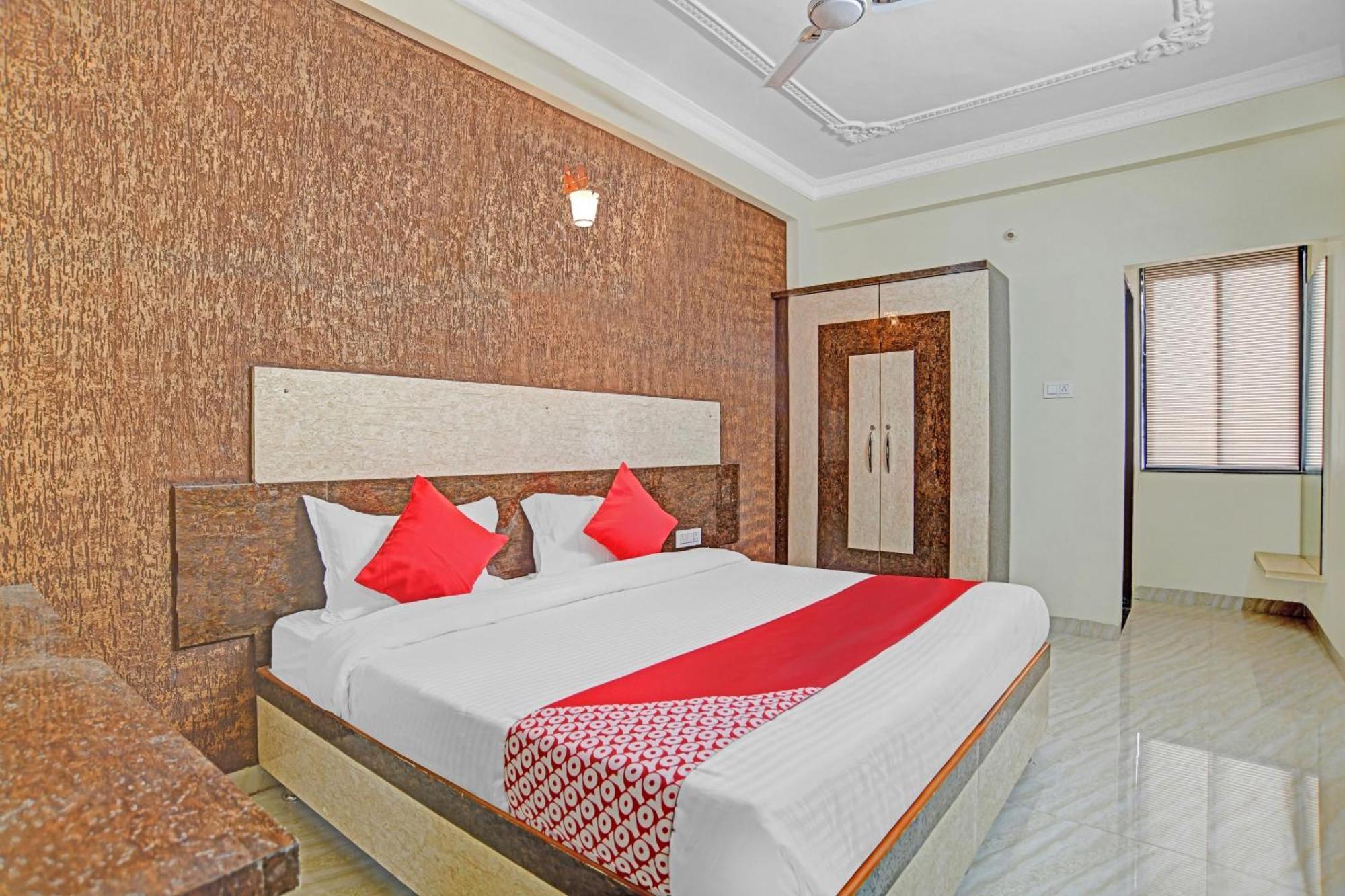 Hotel O Zodiac Indore Exteriör bild