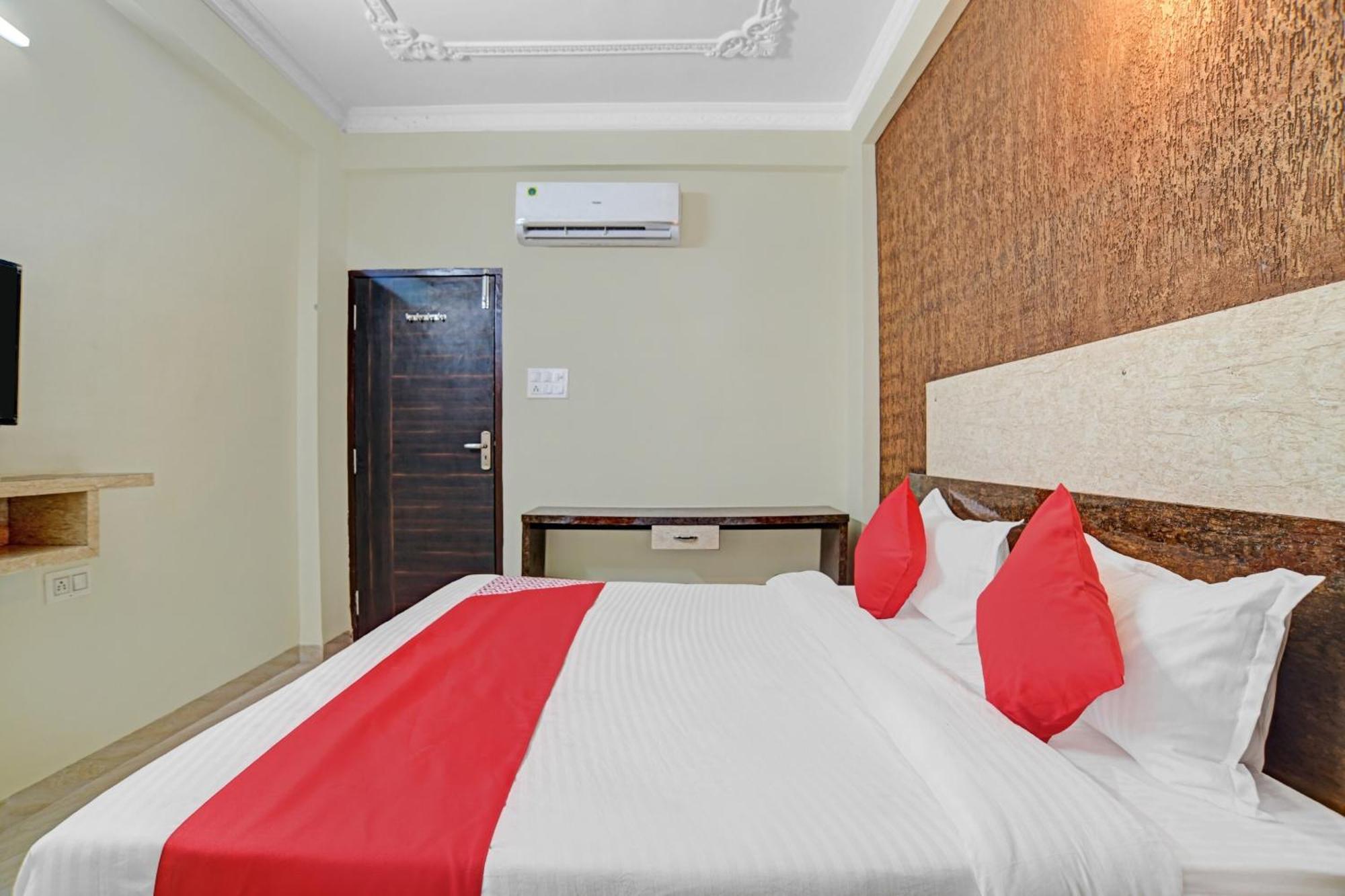 Hotel O Zodiac Indore Exteriör bild